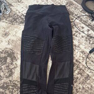 ALO Yoga Black Leggings with Ribbed Detail